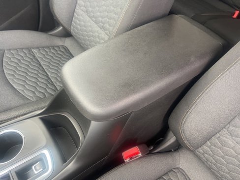Used 2018 Chevrolet Equinox LT image 28