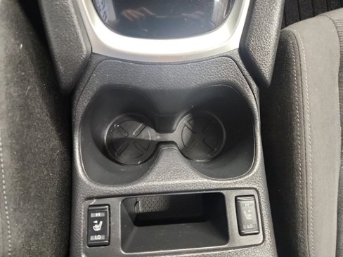 Used 2016 Nissan Rogue SV image 18