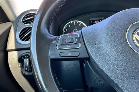 Used 2016 Volkswagen Tiguan SE image 15