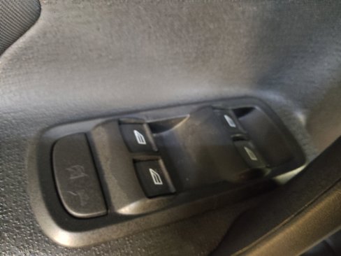 Used 2019 Ford Fiesta SE image 27