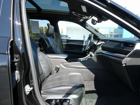 Used 2021 Jeep Grand Cherokee L Overland w/ Luxury Tech Group IV image 13