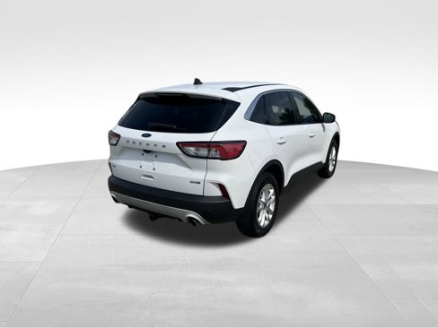Used 2020 Ford Escape SE image 4