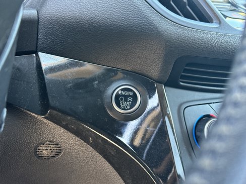 Used 2018 Ford Escape Titanium w/ Ford Safe & Smart Package image 20