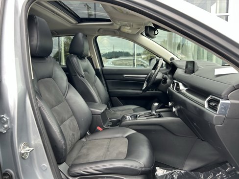 Used 2017 MAZDA CX-5 Touring w/ Preferred Equipment Package image 29