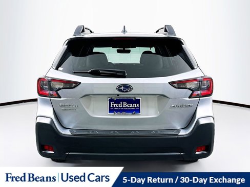 Used 2024 Subaru Outback Premium image 6
