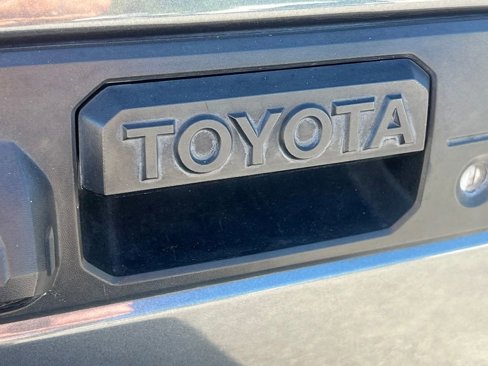 Used 2022 Toyota Tacoma SR5 image 14