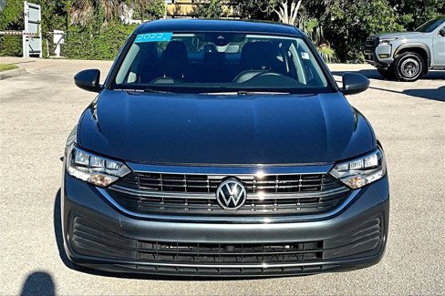 Certified 2022 Volkswagen Jetta SE w/ Panoramic Sunroof Package image 10