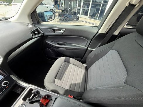Used 2023 Ford Edge SE w/ Black Appearance Package image 20