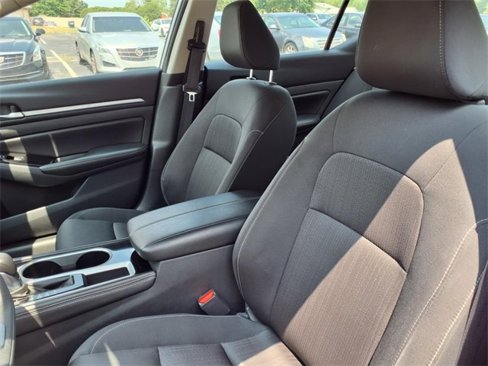 Used 2023 Nissan Altima 2.5 SV image 14