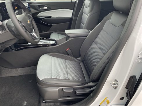 New 2025 Chevrolet Trax LT w/ Driver Confidence Package image 10