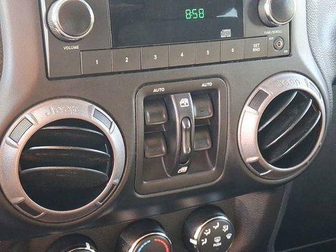 Used 2017 Jeep Wrangler Unlimited Sport w/ Quick Order Package 24S image 19