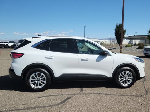 Certified 2022 Ford Escape SE w/ Convenience Package image 2