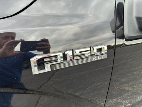 Used 2020 Ford F150 XLT w/ Equipment Group 302A Luxury image 9
