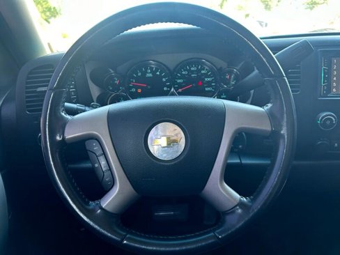 Used 2011 Chevrolet Silverado 1500 LT image 10