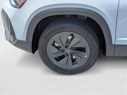 New 2025 Volkswagen Taos S image 11