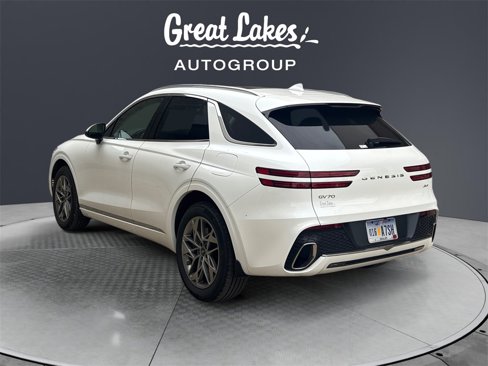 Used 2025 Genesis GV70 2.5T w/ Select Package image 3