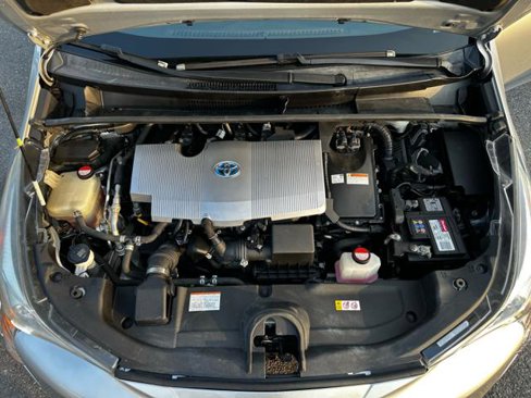 Used 2016 Toyota Prius Four image 23