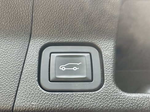 Used 2017 GMC Acadia Denali w/ Technology Package image 22