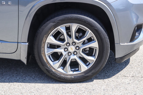 Used 2018 Chevrolet Traverse Premier w/ Driver Confidence II Package image 12