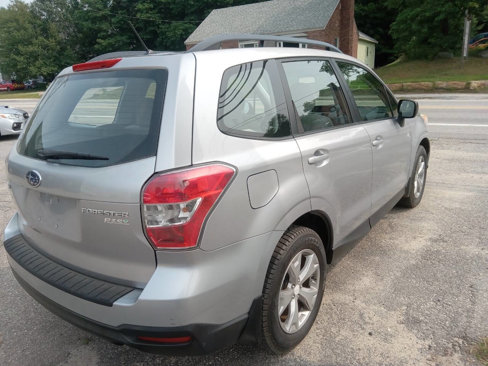 Used 2015 Subaru Forester 2.5i w/ Alloy Wheel Package image 4