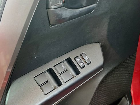 Used 2017 Toyota RAV4 LE image 17