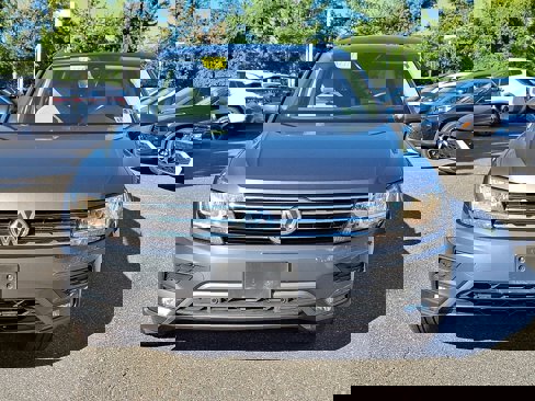 Used 2020 Volkswagen Tiguan SEL image 2