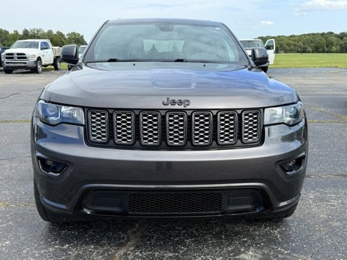 Used 2019 Jeep Grand Cherokee Altitude image 8