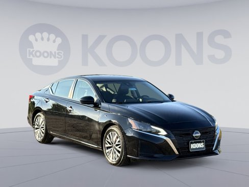 Used 2023 Nissan Altima 2.5 SV image 10