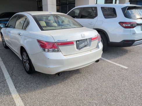 Used 2011 Honda Accord EX-L image 4