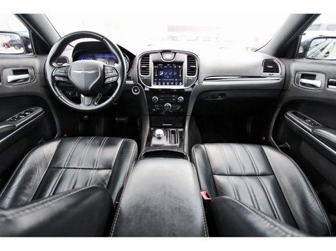 Used 2017 Chrysler 300 S image 11