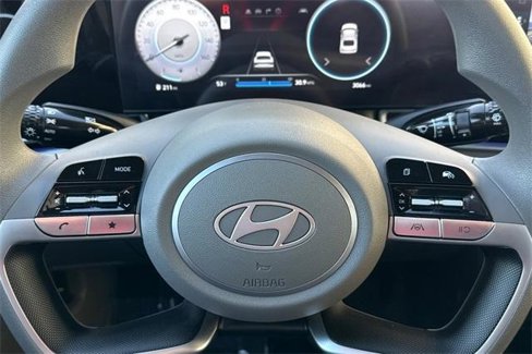 Certified 2024 Hyundai Elantra SEL image 23