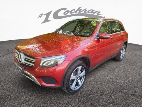 Used 2018 Mercedes-Benz GLC 300 4MATIC image 3