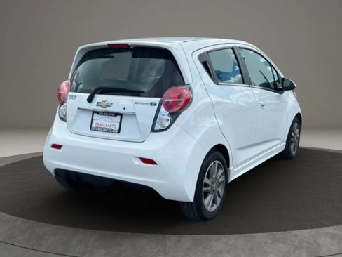 Used 2015 Chevrolet Spark LT image 2