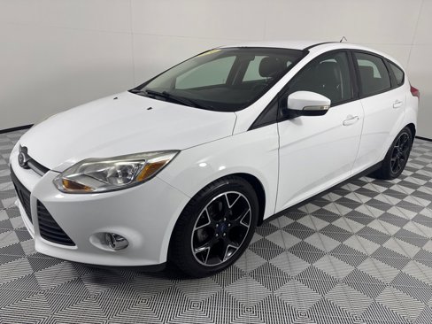 Used 2014 Ford Focus SE w/ Equipment Group 201A image 9