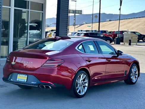 Used 2022 Genesis G70 2.0T image 7