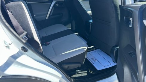 Used 2018 Toyota RAV4 XLE image 31
