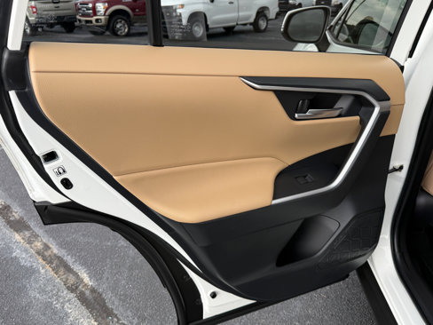Used 2019 Toyota RAV4 XLE image 11