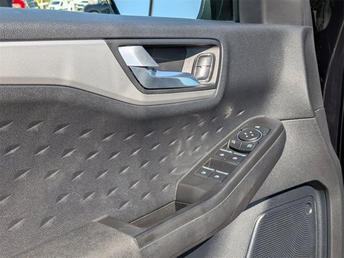 Used 2020 Ford Escape SE image 15