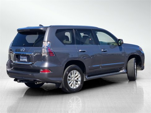 Used 2017 Lexus GX 460 image 4