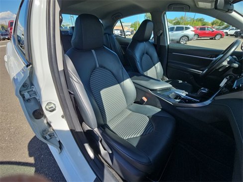 Used 2020 Toyota Camry SE image 16