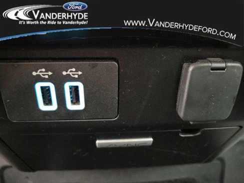 Used 2017 Ford F150 XLT w/ Equipment Group 302A Luxury image 34
