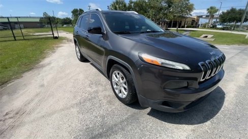 Used 2014 Jeep Cherokee Latitude w/ Comfort/Convenience Group image 2