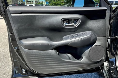 Used 2023 Honda HR-V LX image 16