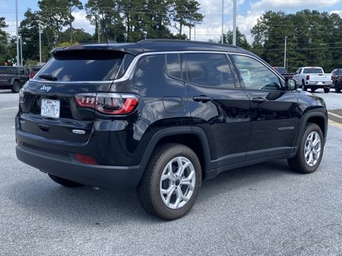 New 2025 Jeep Compass Latitude image 4