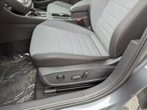 New 2025 Volkswagen Jetta SE image 19