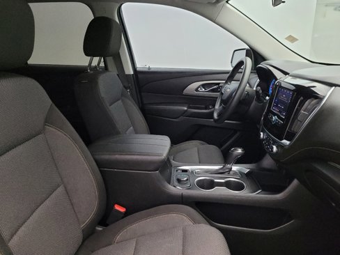 Used 2020 Chevrolet Traverse LS image 21