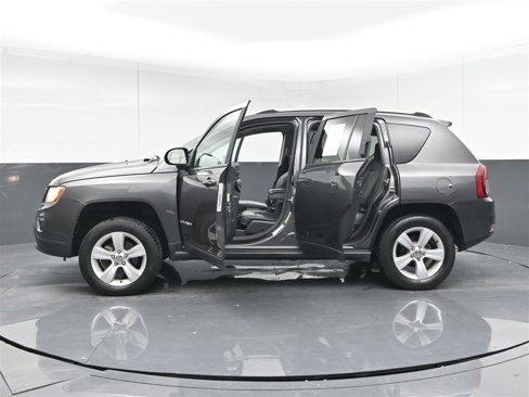 Used 2015 Jeep Compass 4WD image 39
