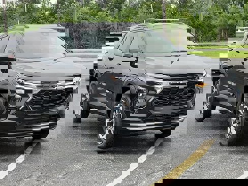 New 2025 Chevrolet Trax LT w/ Driver Confidence Package image 2