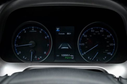 Used 2018 Toyota RAV4 XLE image 28