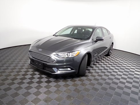 Used 2018 Ford Fusion SE w/ Equipment Group 601A image 13